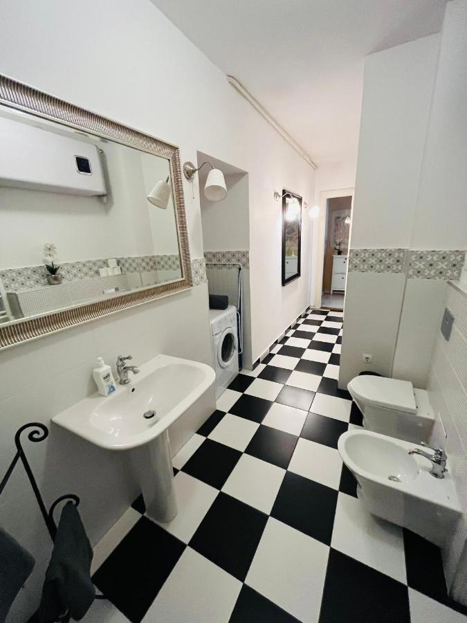 Academy Home - Elegant Place Next To The Parliament 布达佩斯 外观 照片
