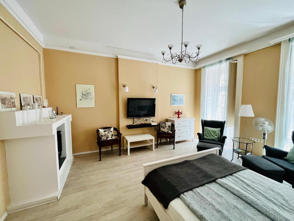 Academy Home - Elegant Place Next To The Parliament 布达佩斯 外观 照片
